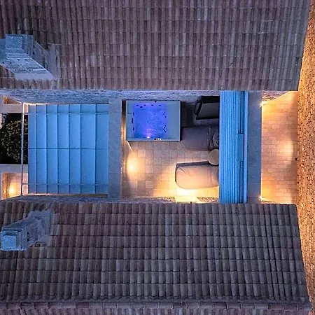 Hotel Trapela Limeni Luxury