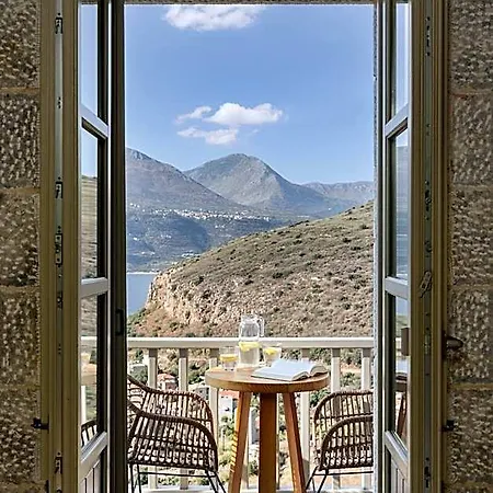 Trapela Limeni Luxury