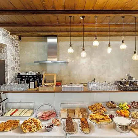 Hotel Trapela Limeni Luxury 4*