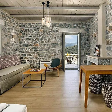 Hotel Trapela Limeni Luxury 4*