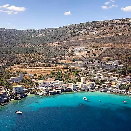 Hotel Trapela Limeni Luxury