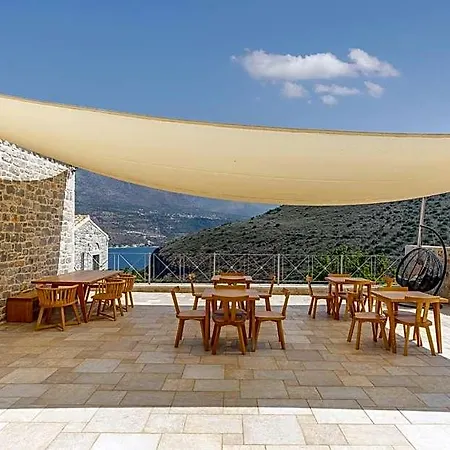Trapela Limeni Luxury 4* Koita