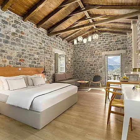 Trapela Limeni Luxury